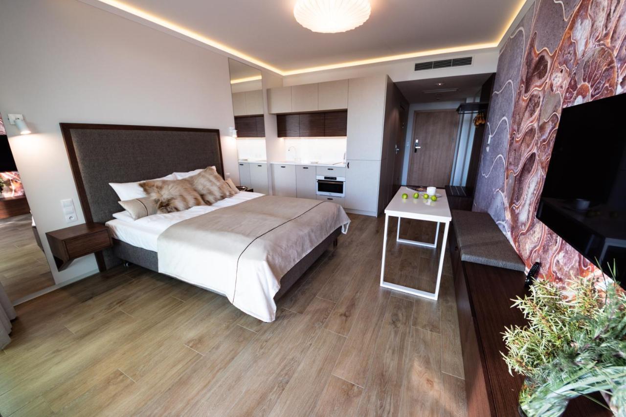 Seaside Park Apartamenty Prywatne Z Widokiem Na Morze โควอบเซก ภายนอก รูปภาพ