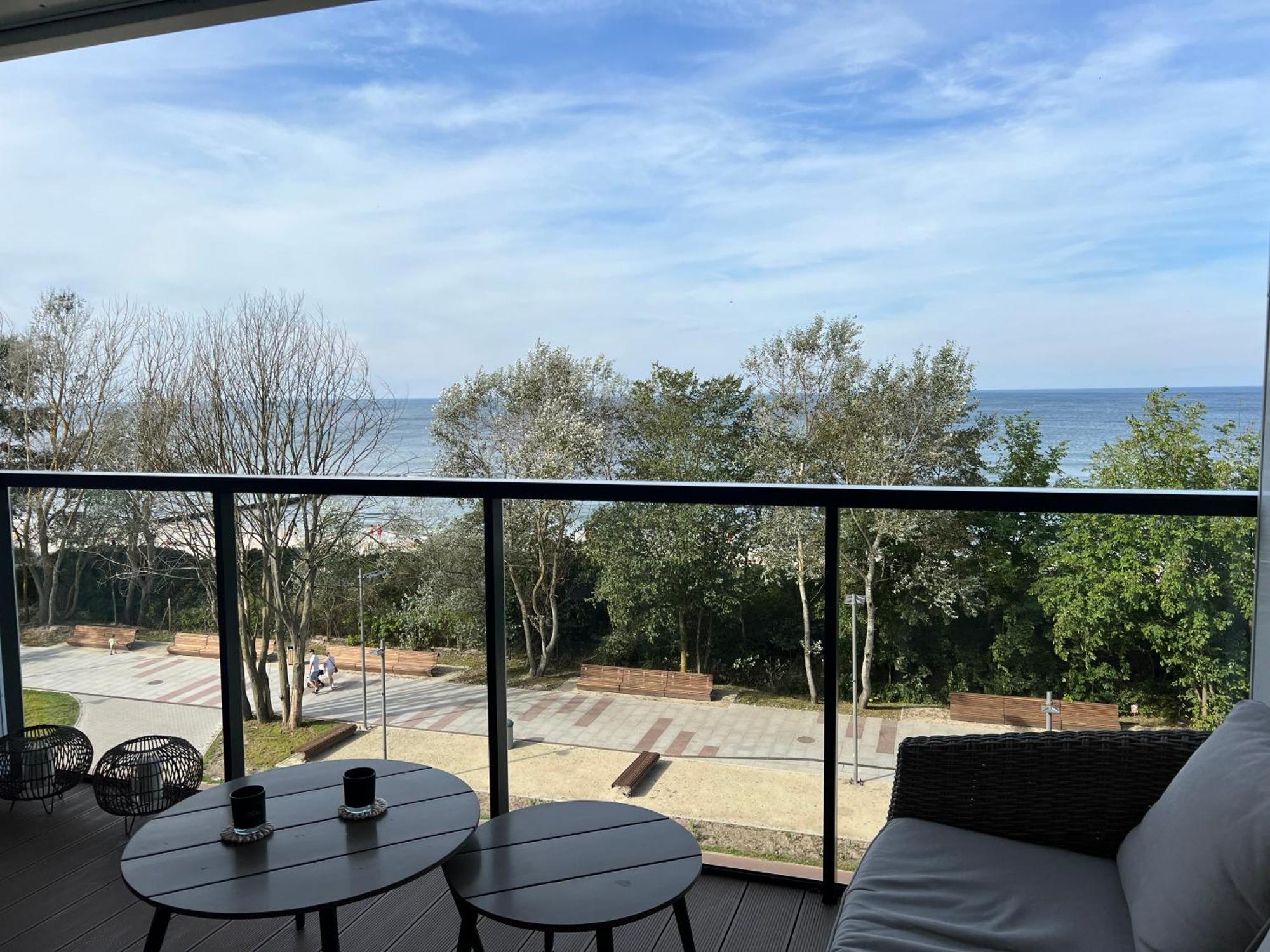 Seaside Park Apartamenty Prywatne Z Widokiem Na Morze โควอบเซก ภายนอก รูปภาพ