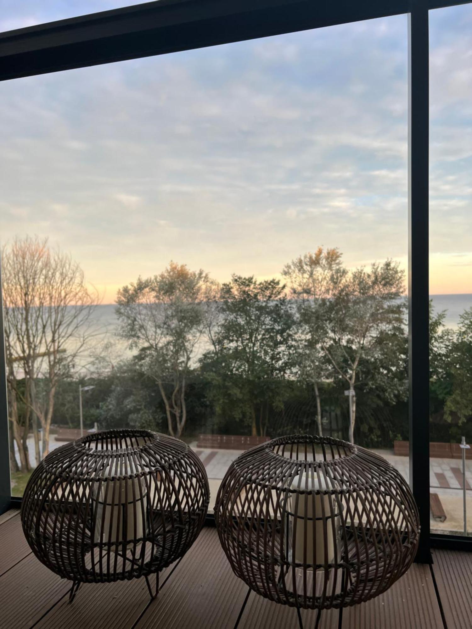 Seaside Park Apartamenty Prywatne Z Widokiem Na Morze โควอบเซก ภายนอก รูปภาพ