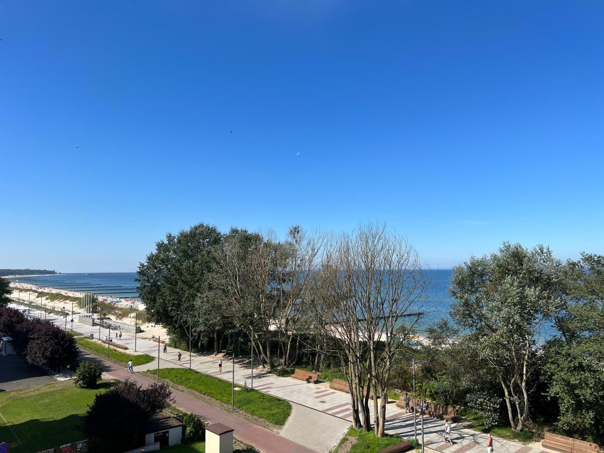 Seaside Park Apartamenty Prywatne Z Widokiem Na Morze โควอบเซก ภายนอก รูปภาพ